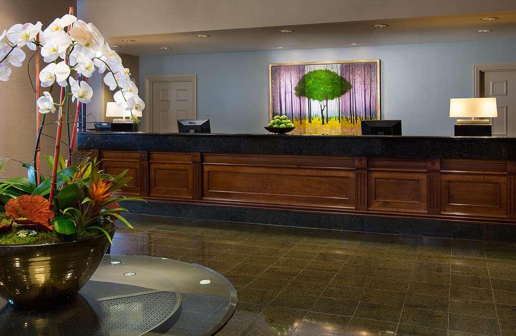 The Paramount 4*